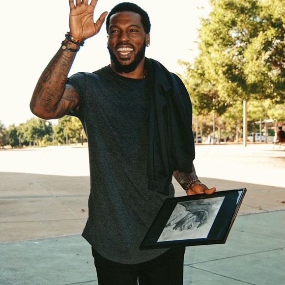 Welcome to my closet! - Picture 3 of 3